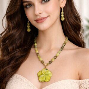 Aventurine Floral Necklace & Earrings Set – One of a Kind